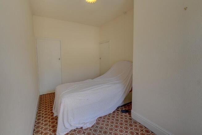 Bed 1.jpg
