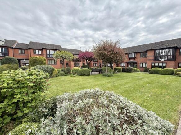 1 bed Retirement Property for sale Image 12