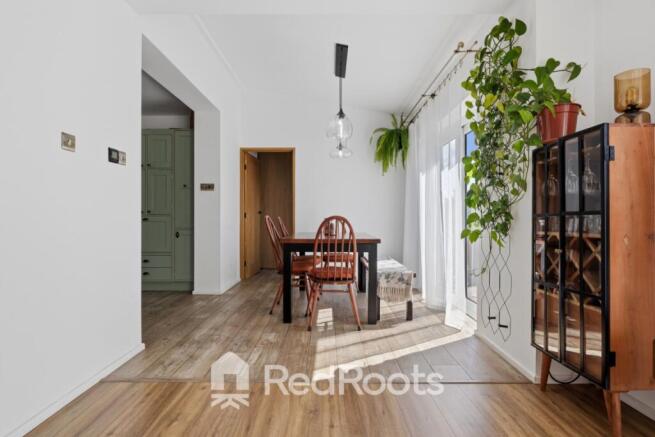 3 bed Semi-Detached for sale Image 10