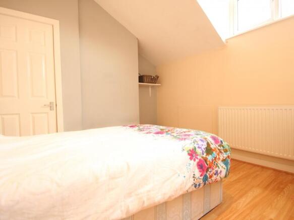5 bed Terraced to rent Image 8