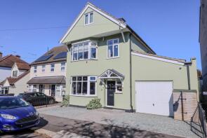 88, Westminster Drive, Westcliff-on-sea SS0 9SG