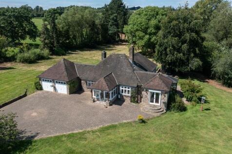 Treeneuk, Ashover Road, Woolley Moor