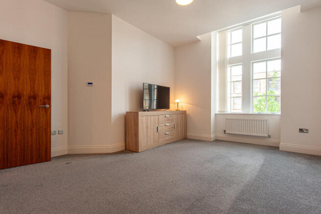 1 bed Apartment to rent Image 8