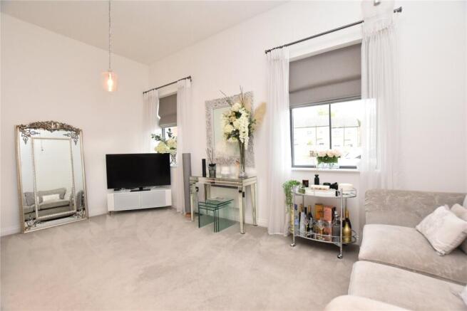 2 bed Apartment for sale Image 5