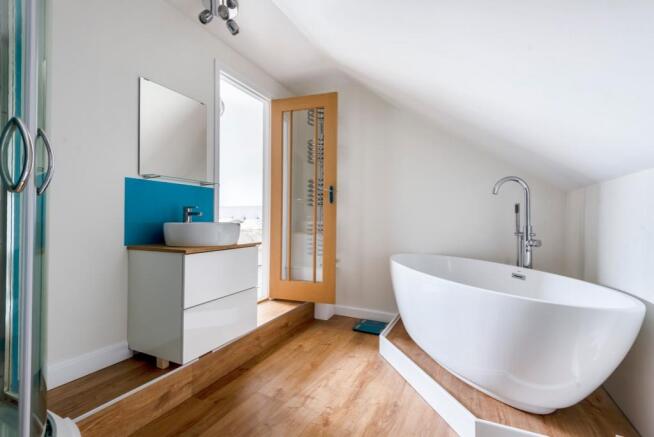 En Suite To Main Bed