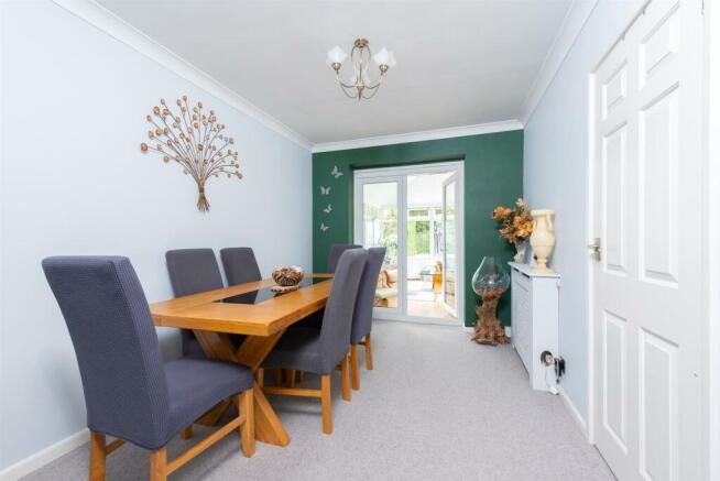 Living/Dining/Bedroom