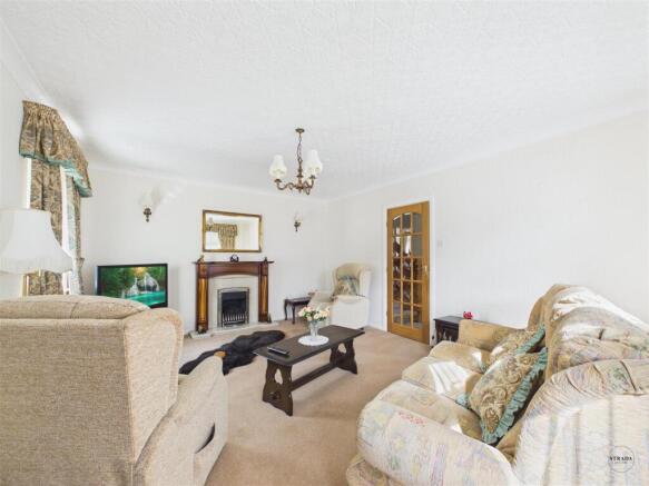 CAM03252G0-PR0152-STILL009.jpg