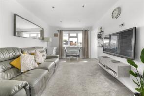 5, Holmfield House, Chestnut Avenue North, Walthamstow E17 3NE