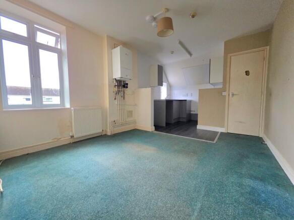 Lounge/Kitchen
