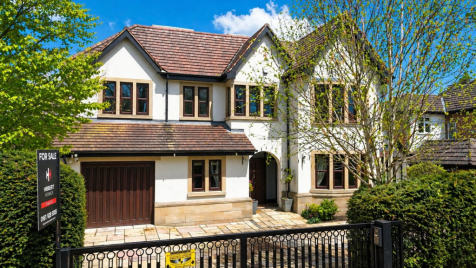 Warwick Drive, Hale, WA15