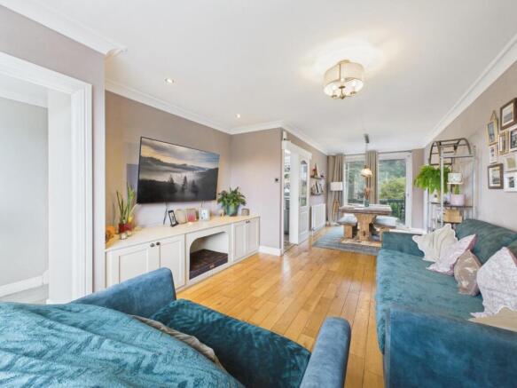 3 bed Semi-Detached for sale Image 5