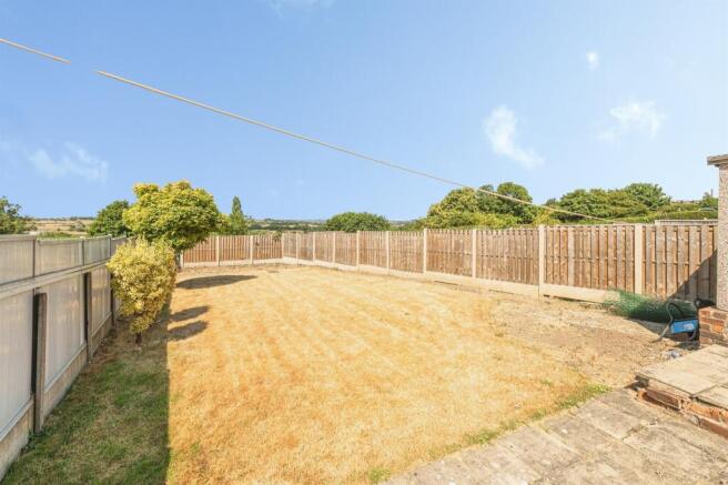 2 bed Semi-Detached Bungalow for sale Image 12