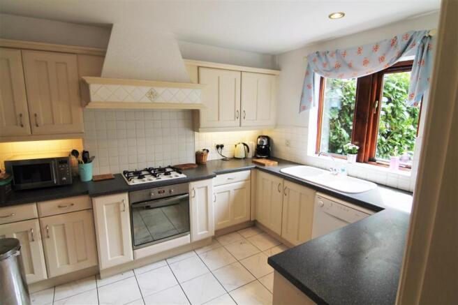 Fitted Kitchen