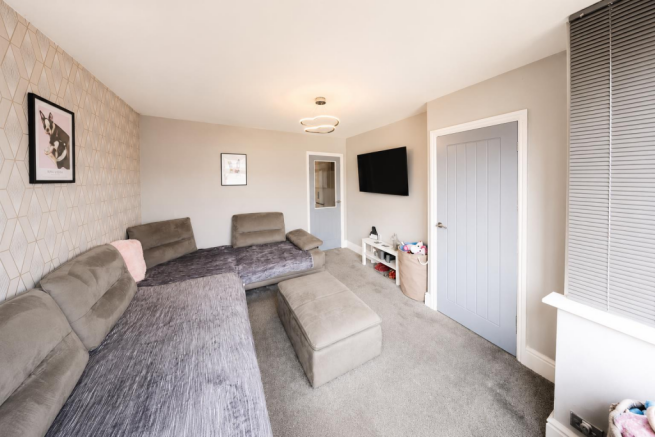 3 bed Terraced for sale Image 5