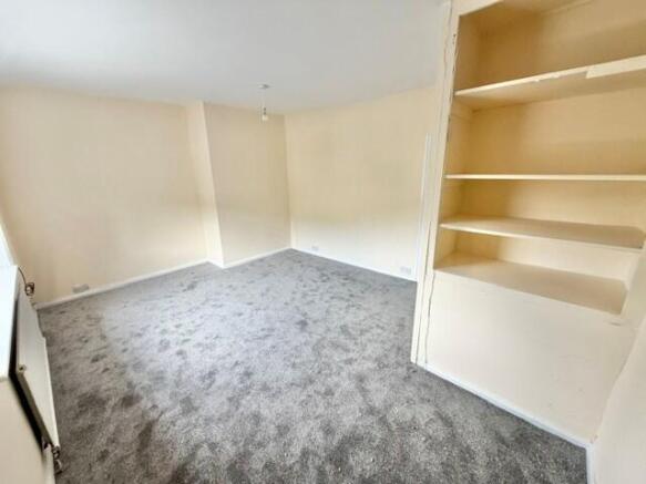 2 bed House to rent Image 6