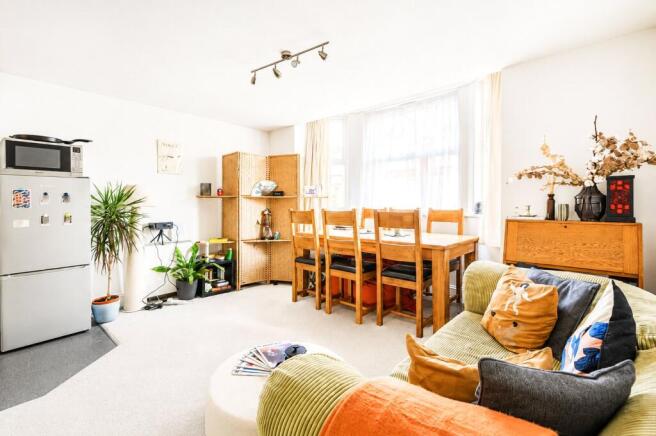 Sitting/Dining Room