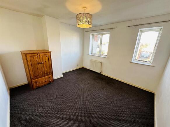 2 bed Terraced for sale Image 5
