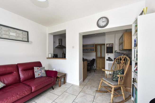 3 bed Semi-Detached for sale Image 6