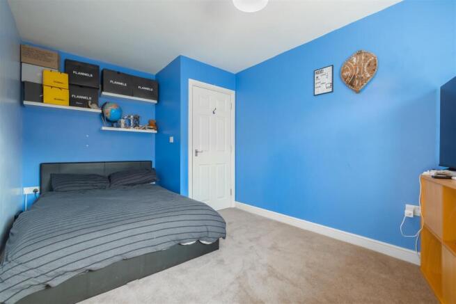 4 bed Town House for sale Image 5