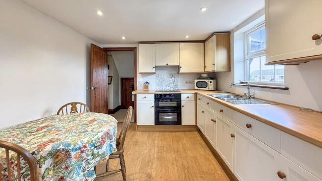 Kitchen/dining ro...