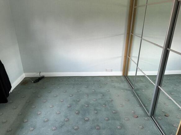3 bed Semi-Detached to rent Image 11