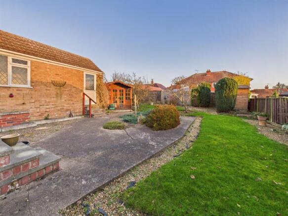 2 bed Detached Bungalow for sale Image 11