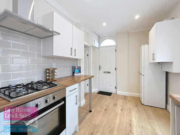 Entrance/Kitchen