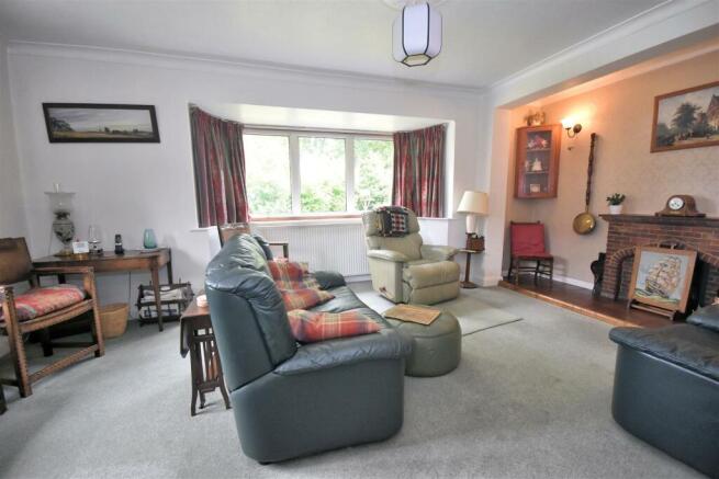 Sitting room 1.jpg