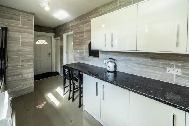 3 bed Terraced for sale Image 10
