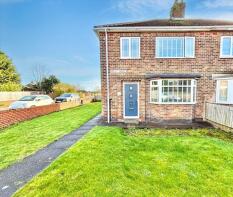 1, Holly Grove, Nottingham NG17 8FB
