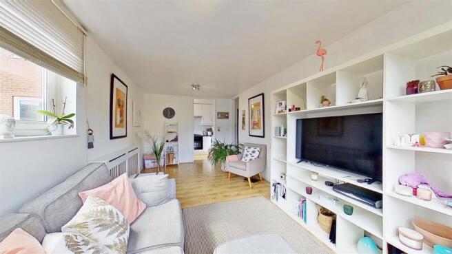 Kingham-Close-Earlsfield-SW18-08302022_163139.jpg
