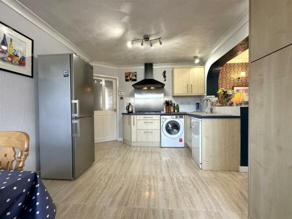 Kitchen 057