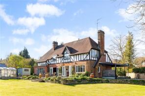 Lyncroft, Chichester Close, Dorking RH4 1LP