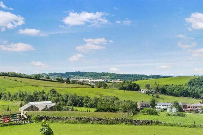 3 bed Semi-Detached for sale Image 5