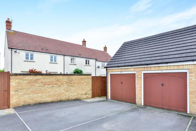 Garage & Parking