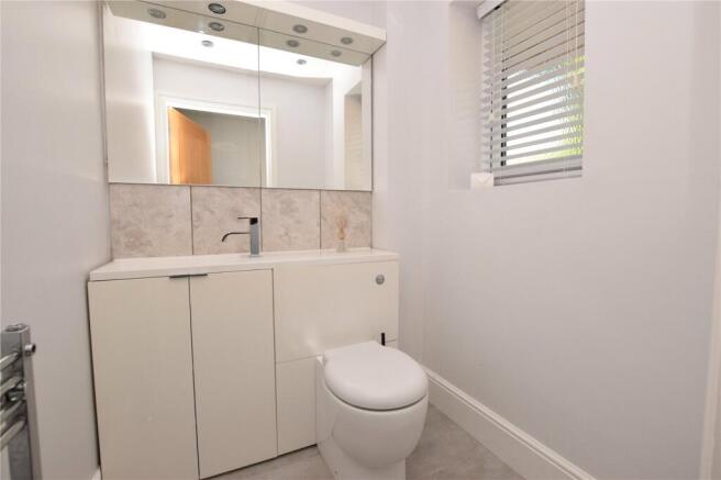 4 bed Detached for sale Image 12