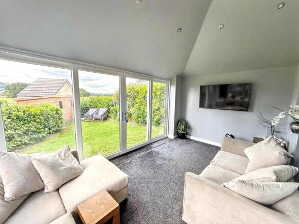 3 bed Detached for sale Image 9