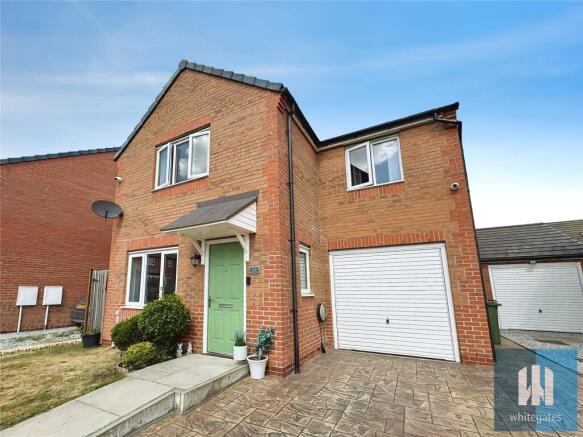 3 bed Detached for sale in mirfield