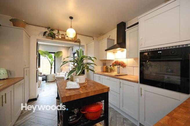 Sutton Avenue, Silverdale, ST5 photo 4