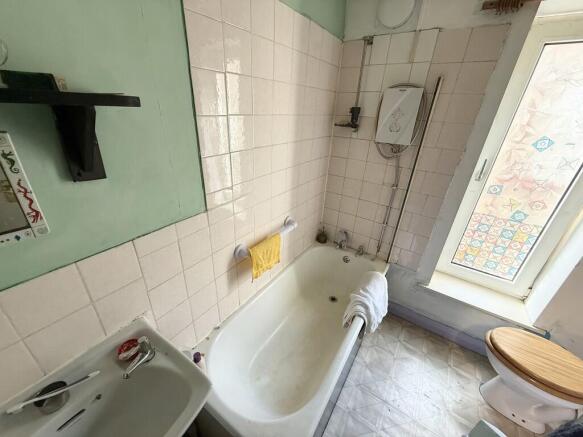2 bed Terraced for sale Image 7