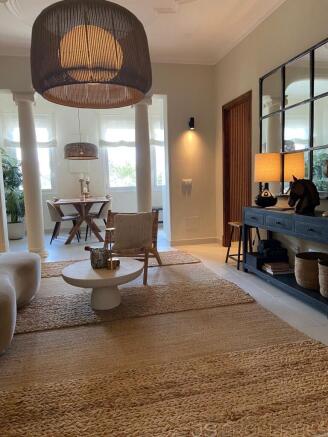 Elegant, light-filled home with terrace in vibrant Son Espanyolet