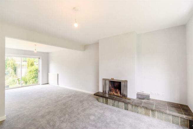 8509033-interior01.jpg