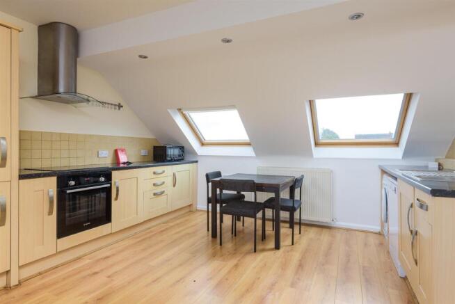 1 bed Apartment to rent Image 4