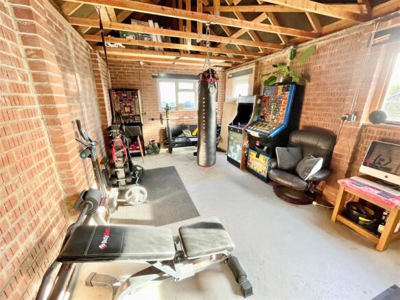 Garage/Workshop Aspect 2