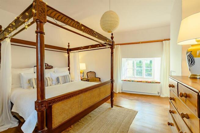 8495315-interior47.jpg