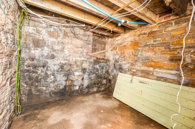 3 bed Terraced for sale Image 9