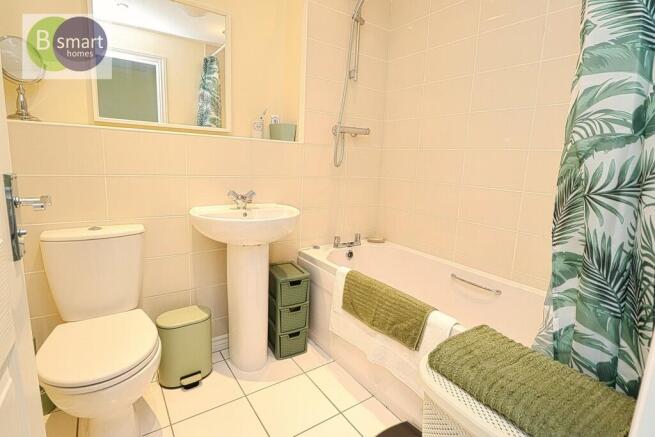 3 bed Semi-Detached for sale Image 9