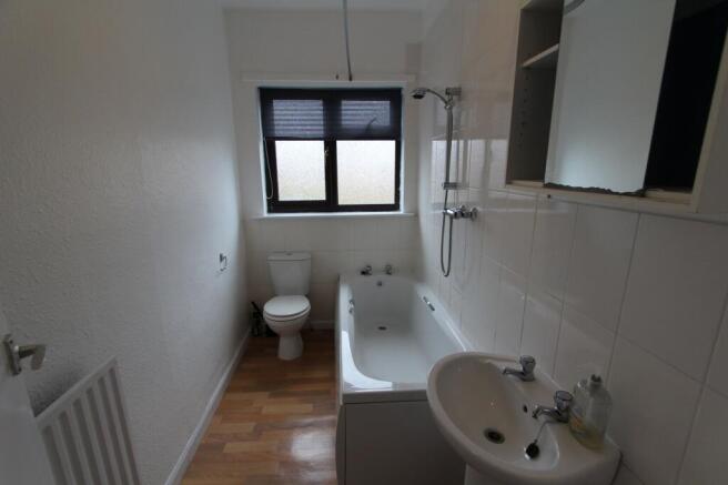 3 bed Terraced to rent Image 8