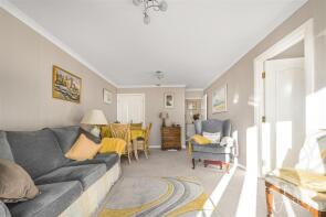 19, Crawshay Court, Langland Bay Road, Langland, Swansea SA3 4QZ