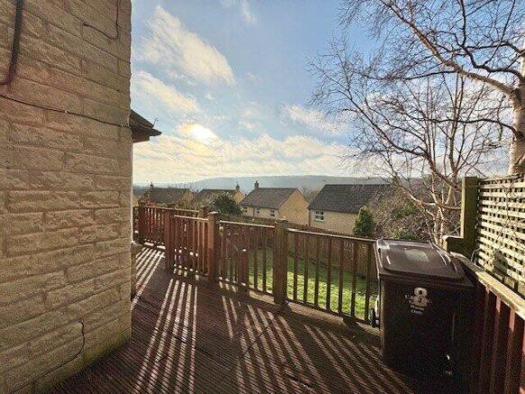 3 bed Semi-Detached to rent Image 10
